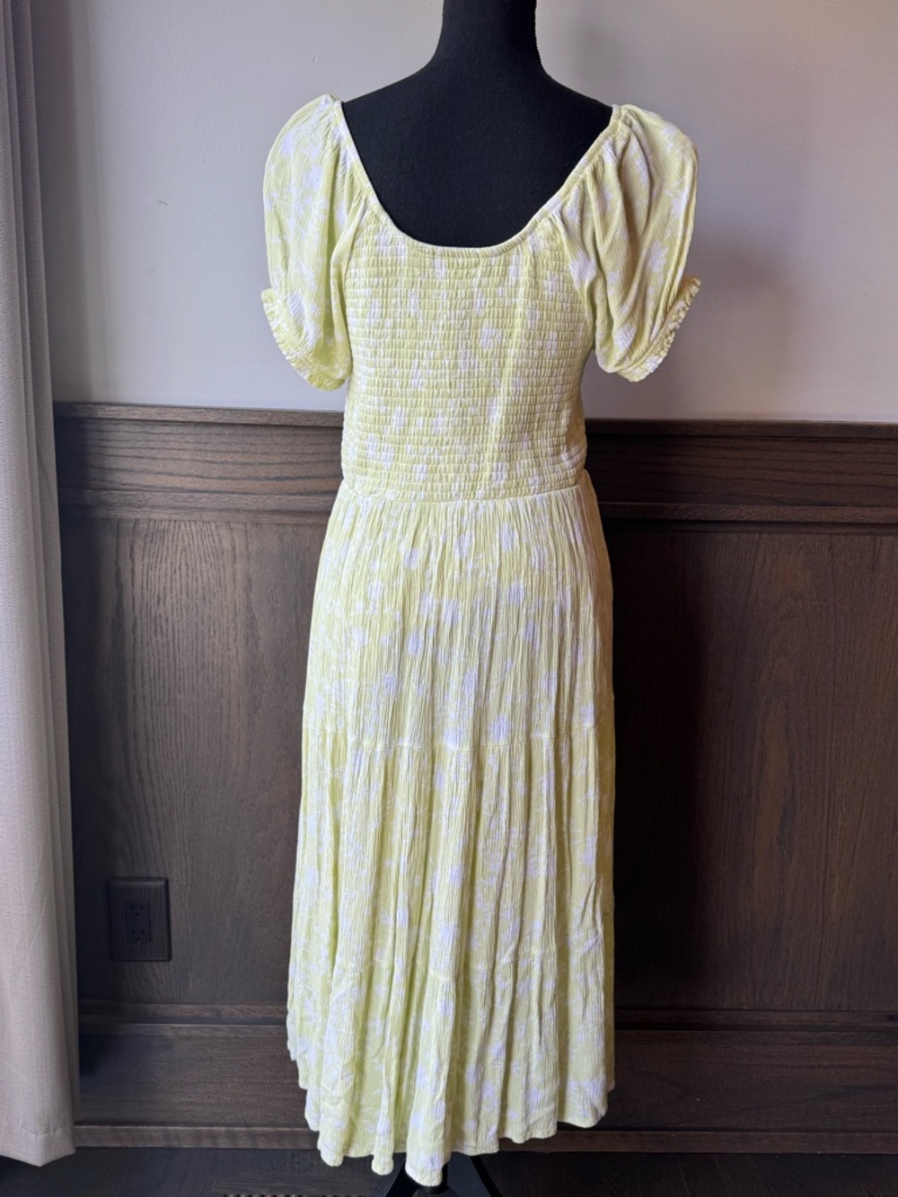 Ultra Flirt Light Yellow Green floral smocked Dress  1X - Picture 4 of 8